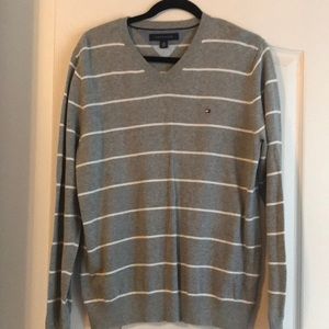 Tommy Hilfiger- V neck pullover-Gray stripe-